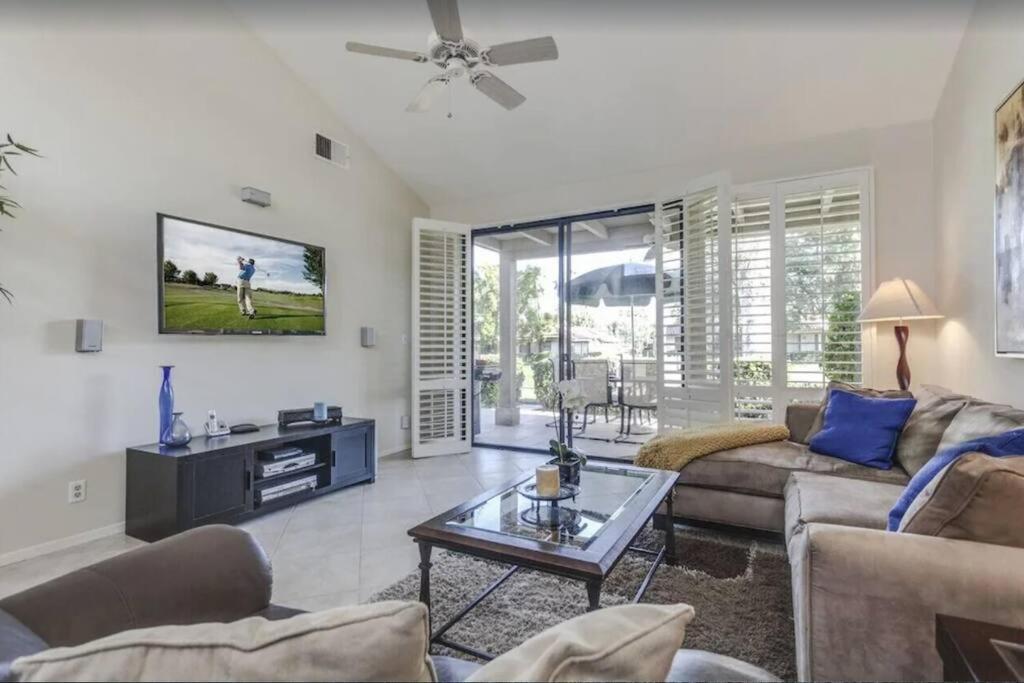 Private Country Club Condo On Awesome Golf Course! 棕榈荒漠 外观 照片